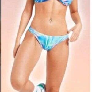 NWT NIKE Hydrastrong Cheeky Bikini Bottom Sz XL (fit like youth)